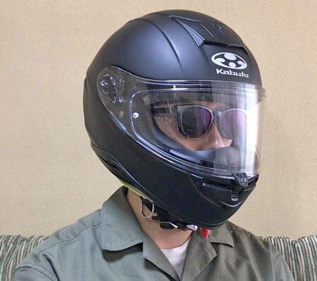 フルフェイスヘルメット「エアロブレード5」装着