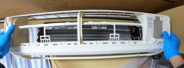 エアコンのカウル