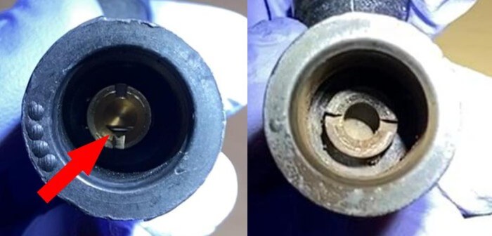 アドレス125のスパークプラグキャップの中