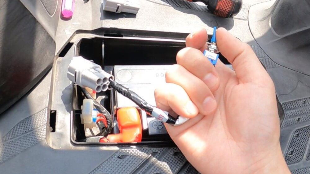 アドレス125とモードセレクトスイッチ