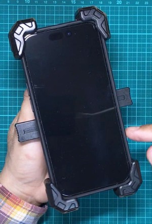 KDR-M11CPJに装着したiPhone15