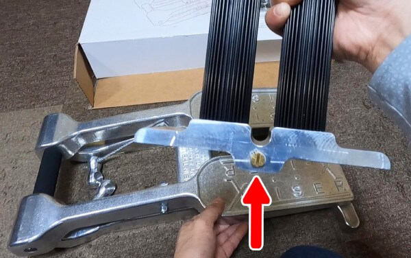 Xiserのステッパーの負荷調整ネジ